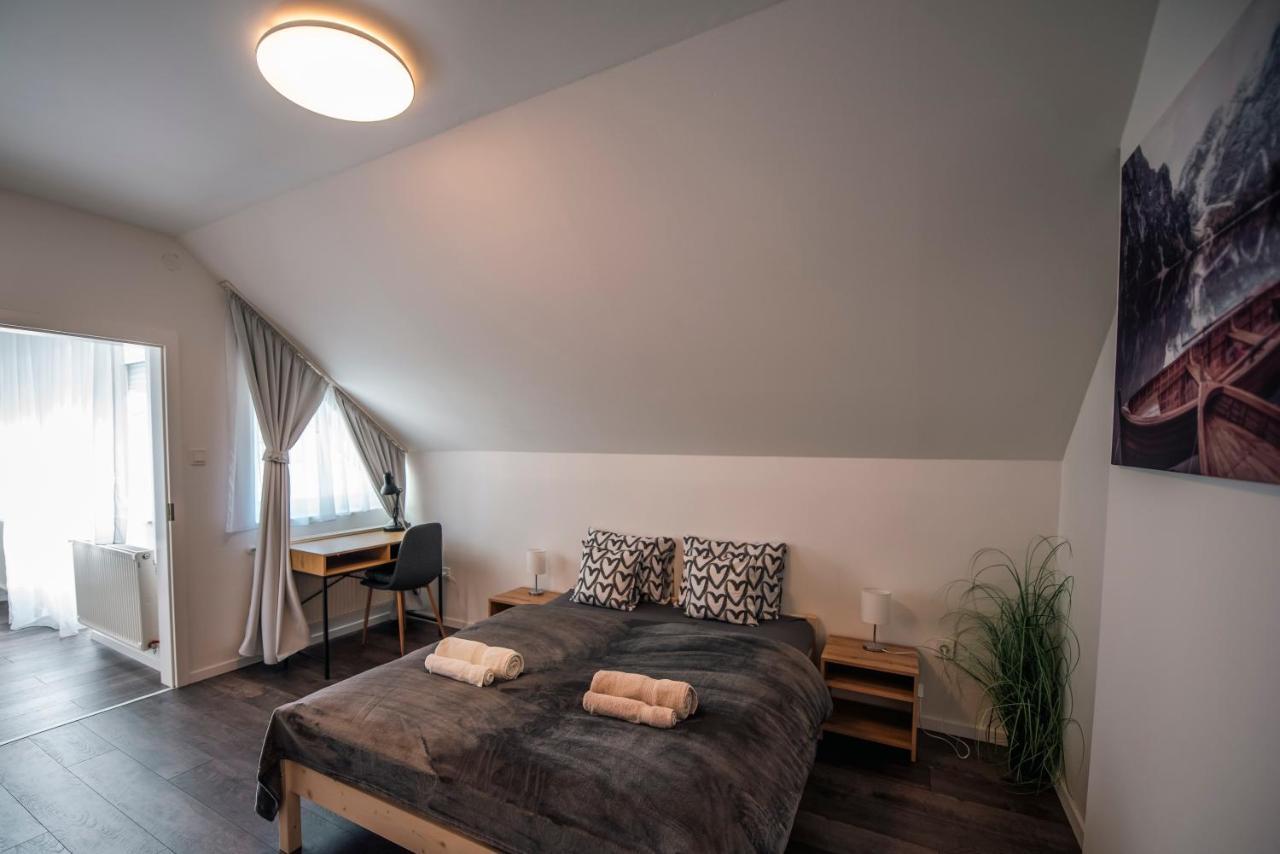 Anavrin Apartman Free Parking Apartment Beci Exterior foto