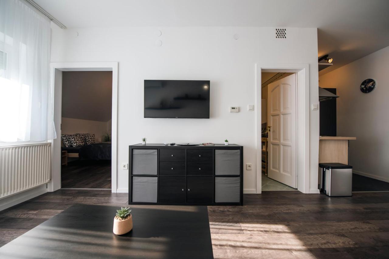 Anavrin Apartman Free Parking Apartment Beci Exterior foto