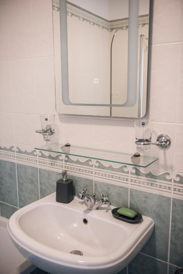 Anavrin Apartman Free Parking Apartment Beci Exterior foto