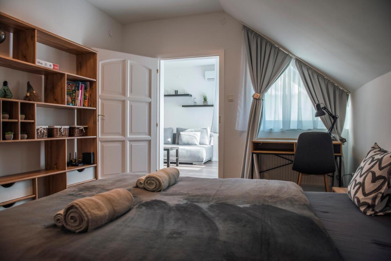 Anavrin Apartman Free Parking Apartment Beci Exterior foto