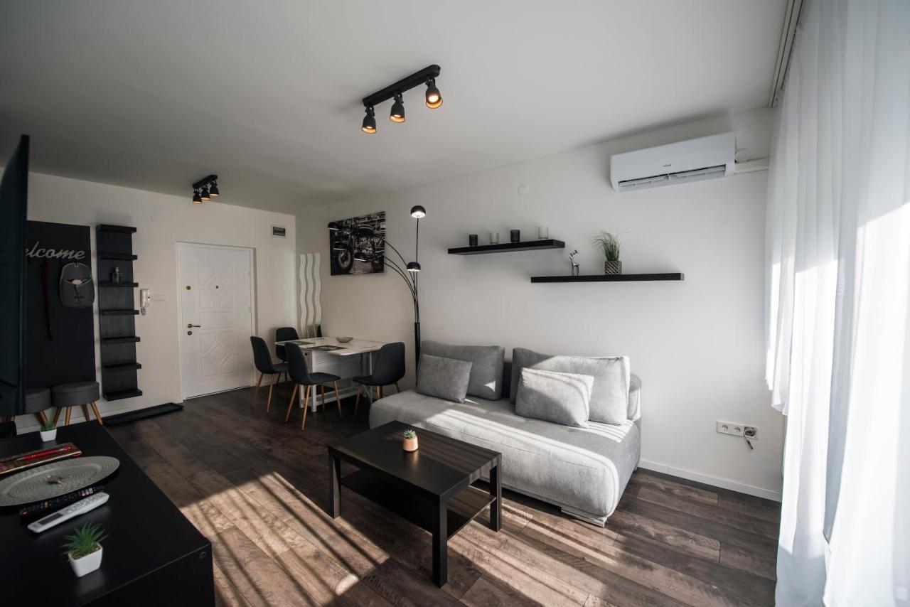 Anavrin Apartman Free Parking Apartment Beci Exterior foto